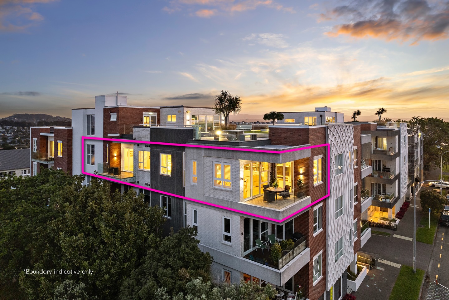 Sold off market for a record price in The Isaac. 302/54 Surrey Crescent #GreyLynn. Thank you to our vendors for your enduring trust through the sales process, and congratulations to the purchaser for securing this one of a kind apartment in such a tightly held building.